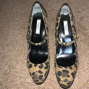 Vera Wang Leopard Shoes